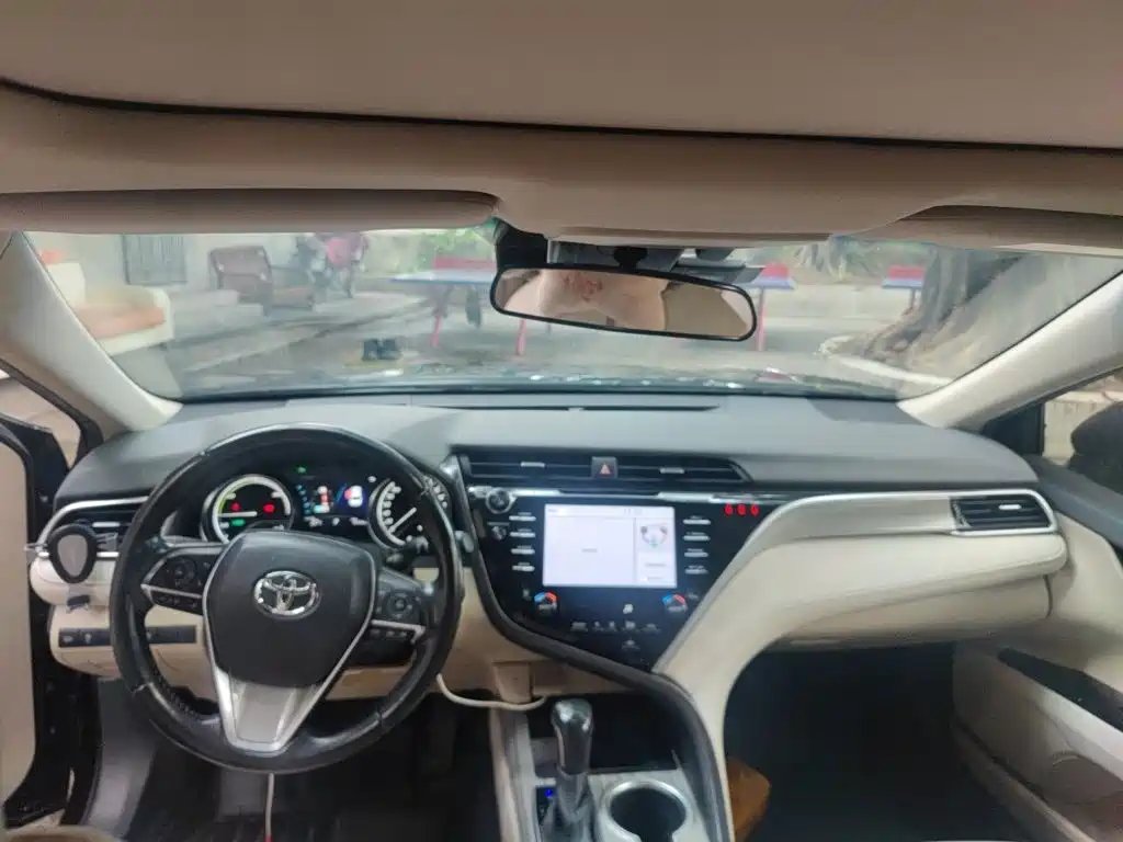 Camry Dual Engine 2.5 HG Luxury