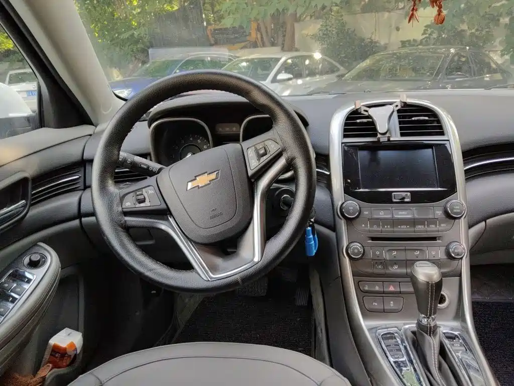 Malibu 2.0 L Auto Luxury