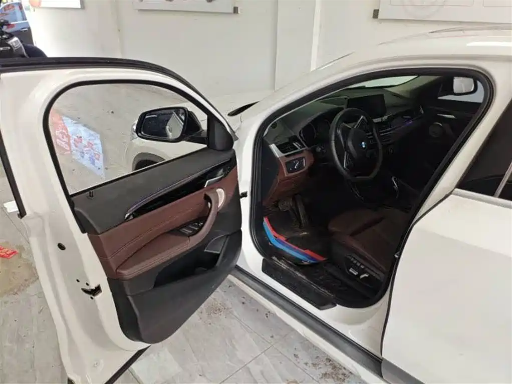 BMW X2 sDrive20 i M Offroad Package