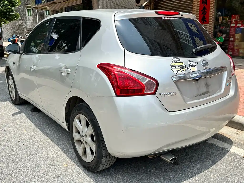 Tiida 1.6 L CVT Comfort