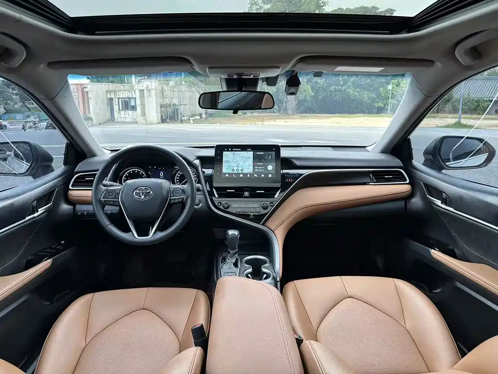 Camry 2.0 G Luxury