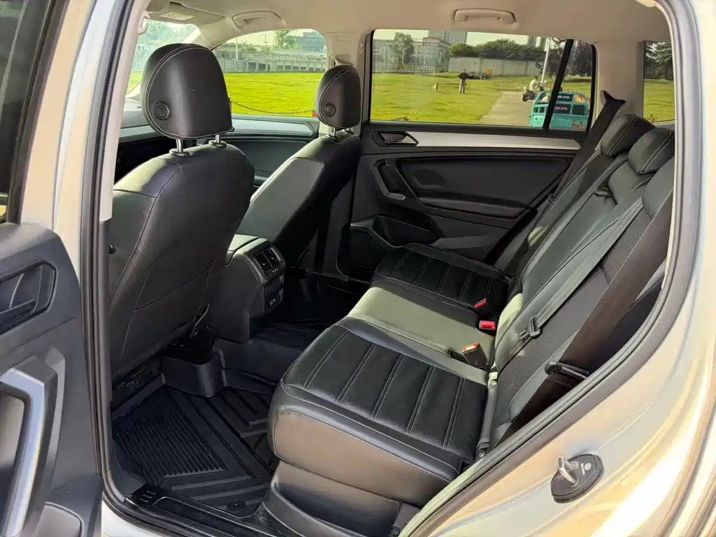 Tiguan L 330 TSI Auto 2 WD Style