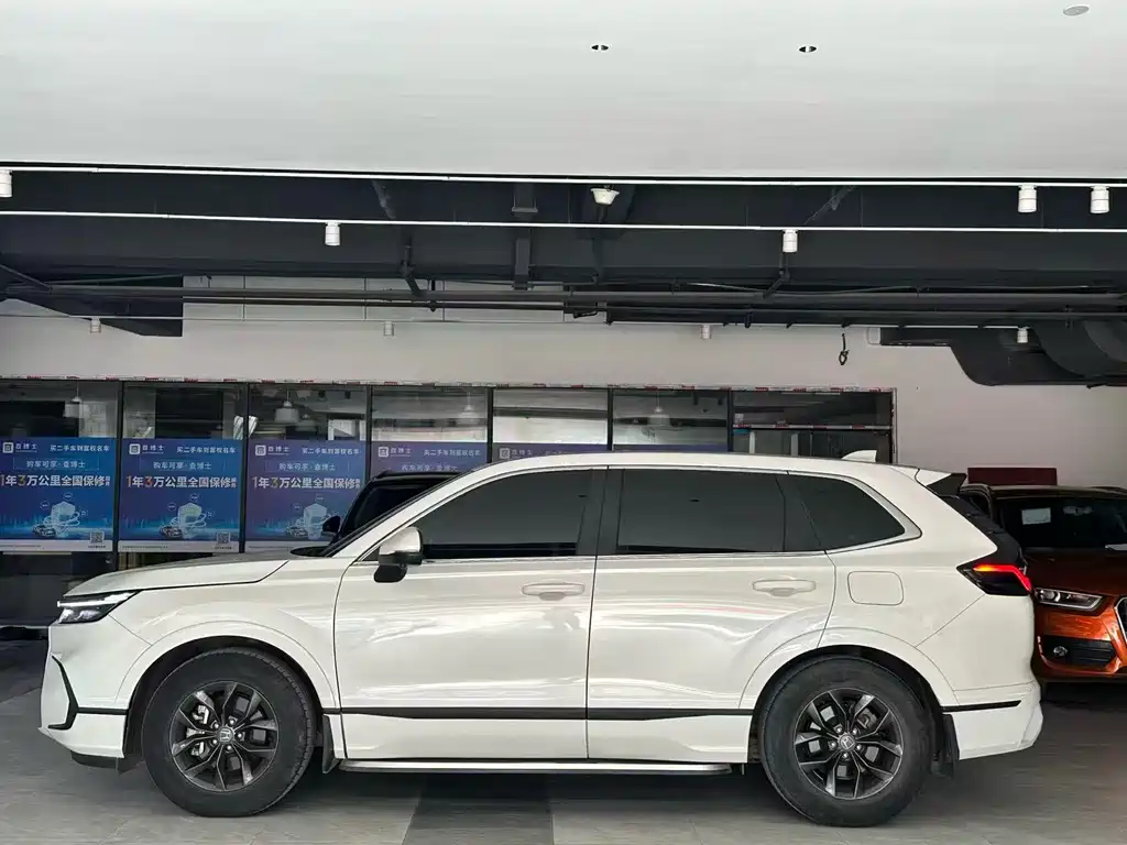 Breeze 240 TURBO 2 WD Luxury 5-seat