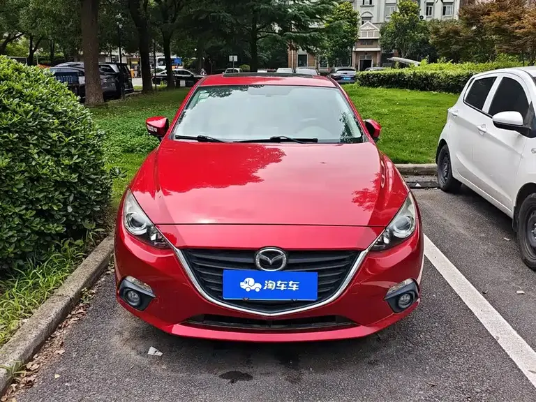 Mazda 3 Axela Sedan 1.5 L Auto Luxury