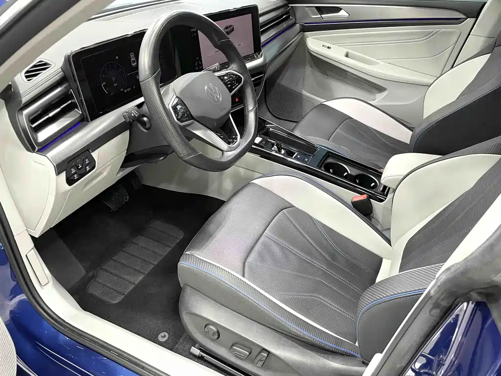 Lamando Lamando L 280 TSI DSG Spicy Cool