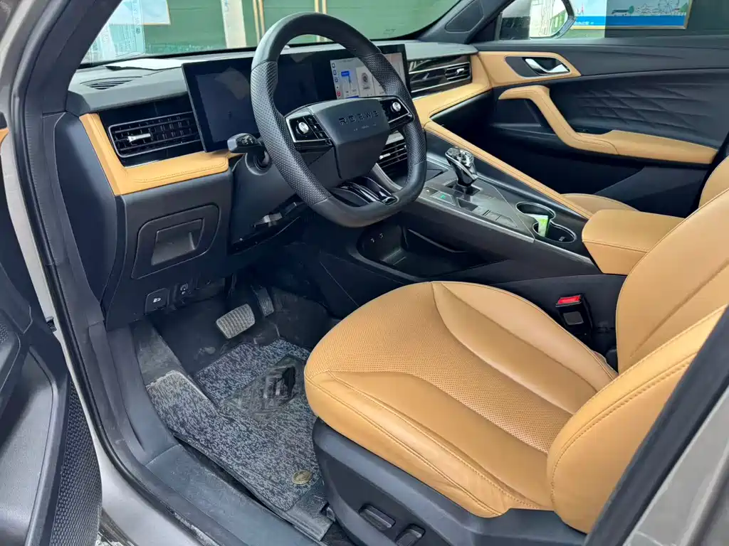 Roewe RX5 1.5 T Super Sense Elite