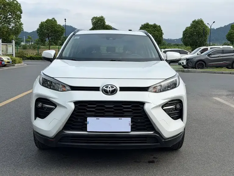 Toyota Wildlander 2.0 L CVT 2 WD Luxury