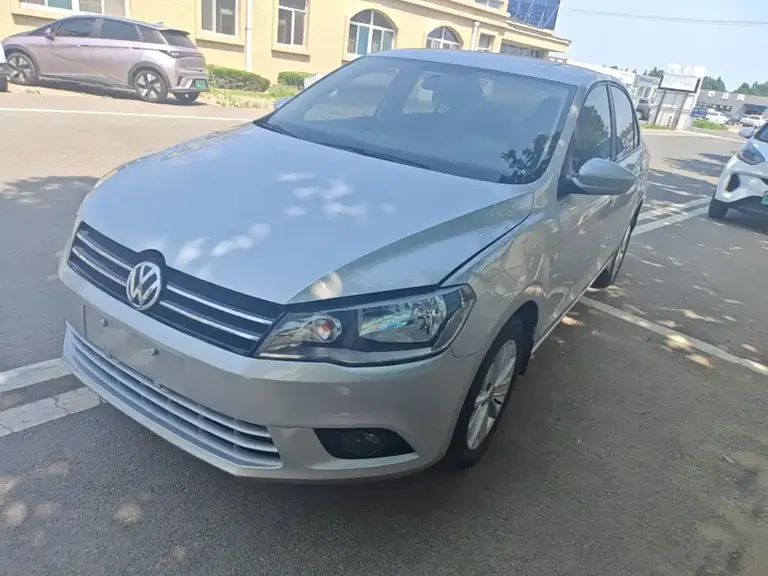 Volkswagen Jetta 1.6 L Manual Comfort