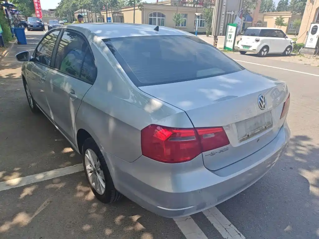 Jetta 1.6 L Manual Comfort