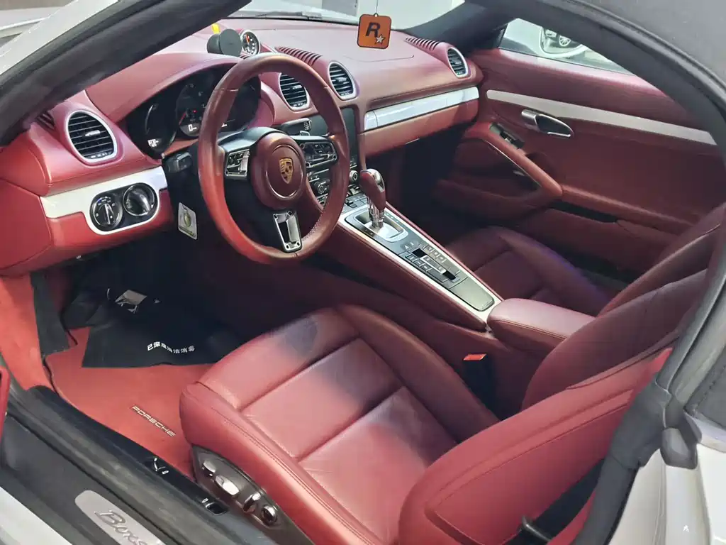 Porsche 718 Boxster 2.0 T