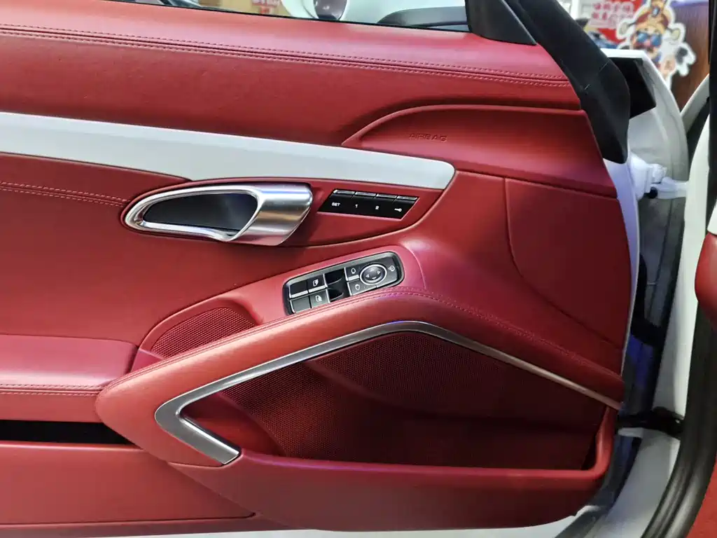 Porsche 718 Boxster 2.0 T