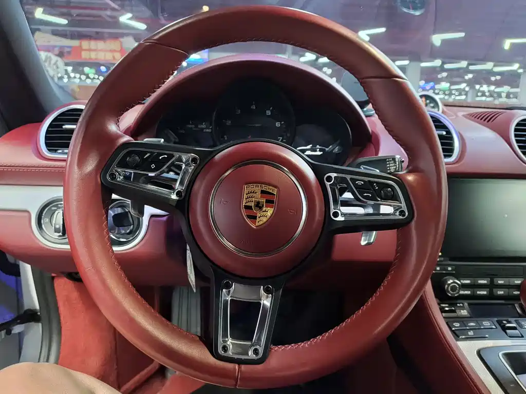 Porsche 718 Boxster 2.0 T