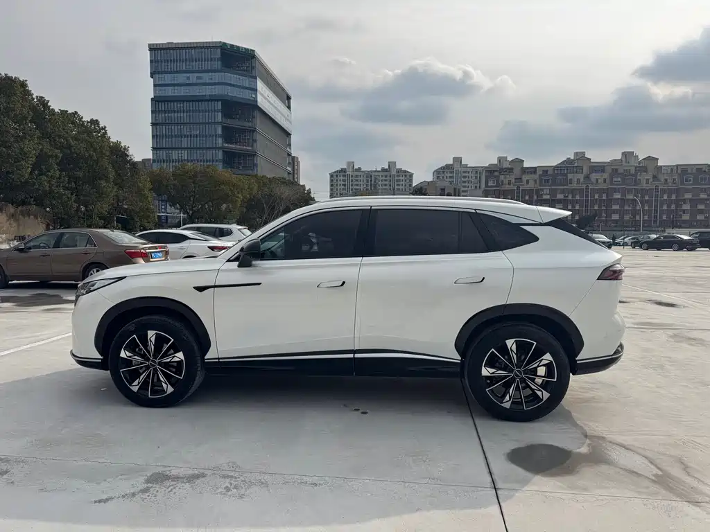 Roewe RX5 1.5 T Super Sense Elite