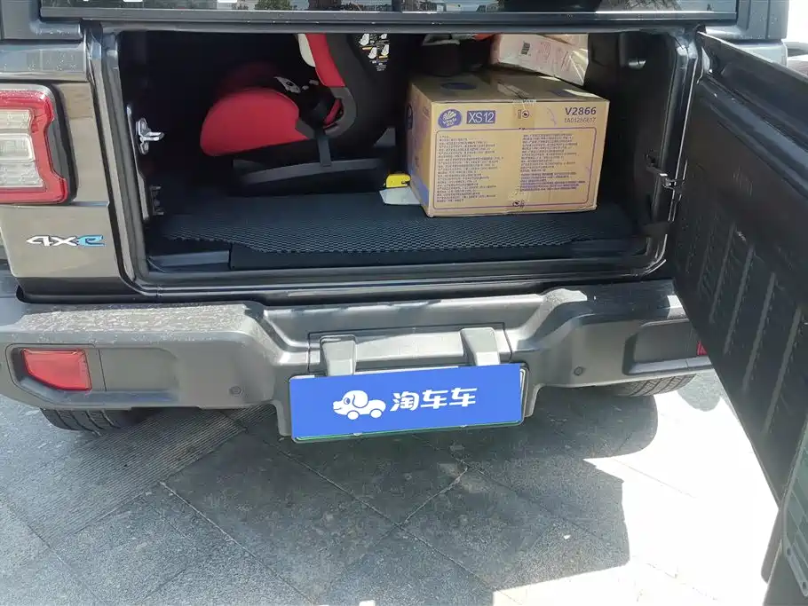 Wrangler NEV 4-door 2.0 T 4 xe Sahara