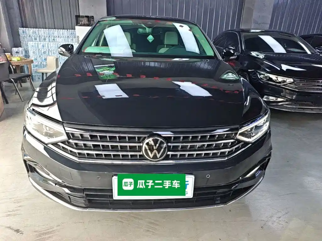 Magotan 200 10 K Commemorative 330 TSI DSG Luxury