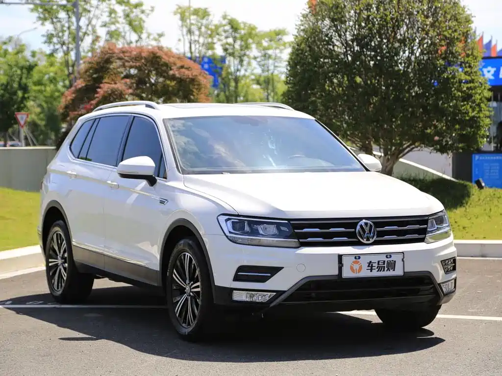 Tiguan L Facelift 330 TSI Auto 2 WD Panoramic Comfort CN-VI