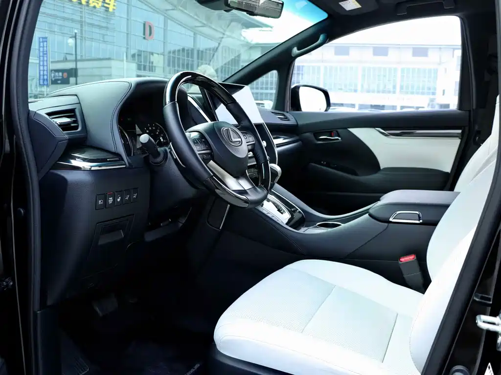 Lexus LM 300 h 7-seat Elegant