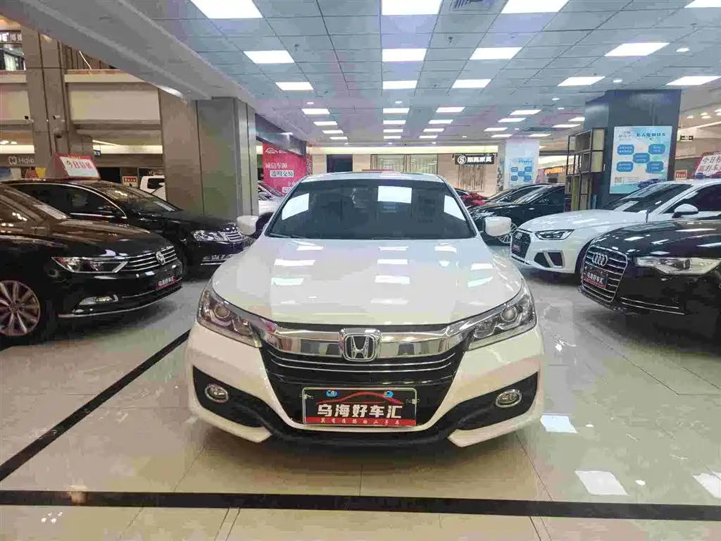 Accord 2.0 L Luxury