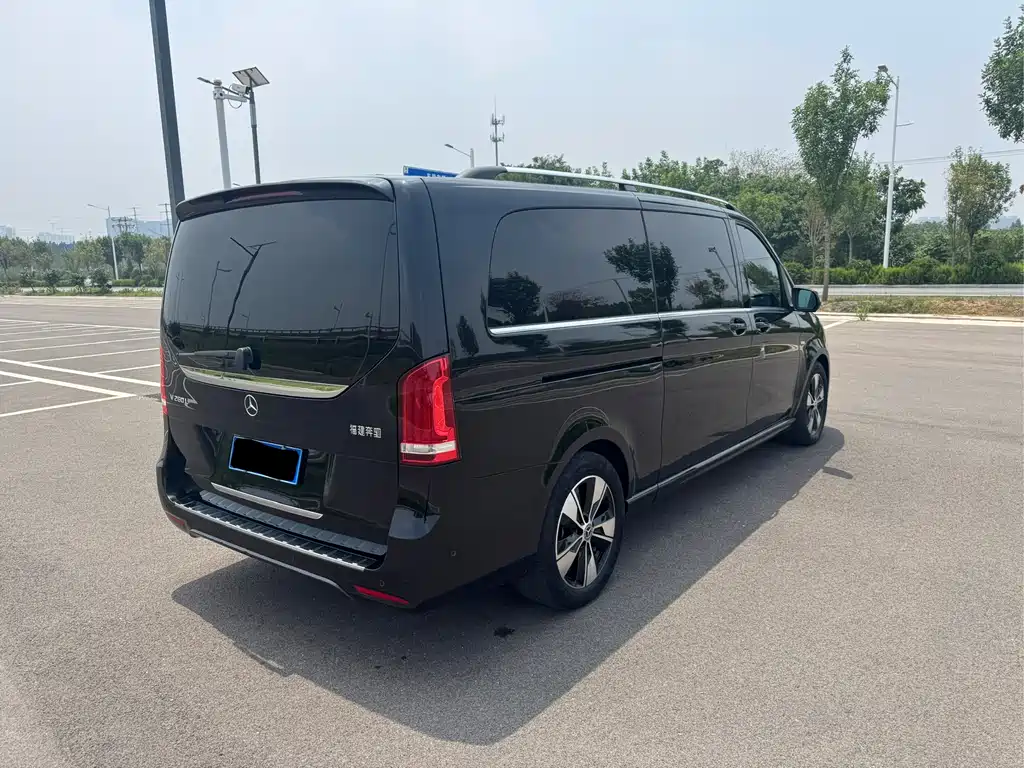 Mercedes-Benz V-Class V 260 L LWB Range Luxury