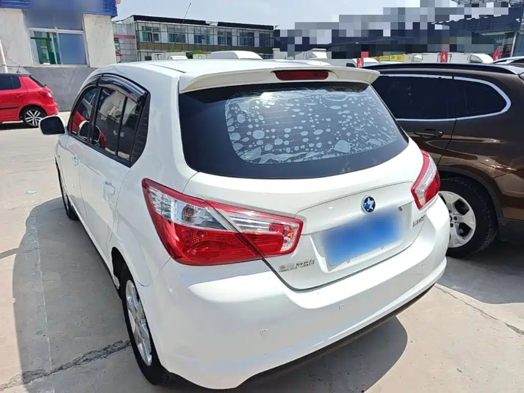Venucia R50 1.6 L Manual Elite