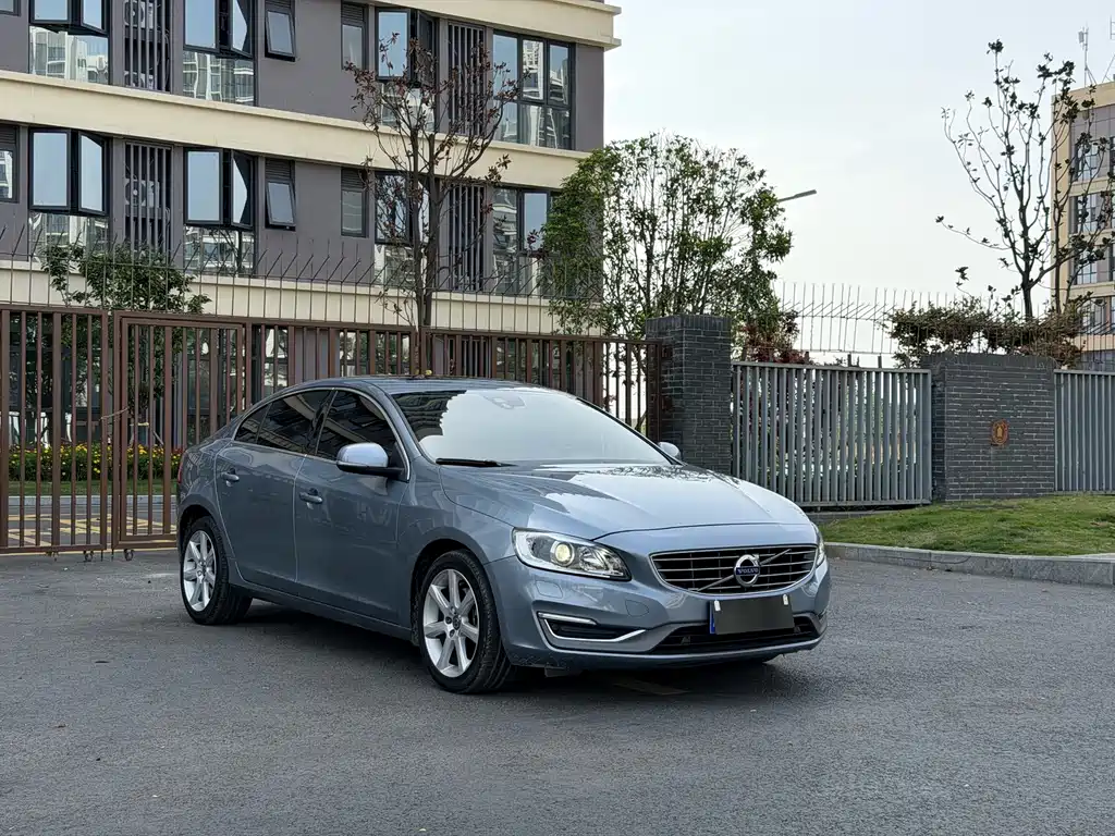 Volvo S60 S60 L T5 Smart Control