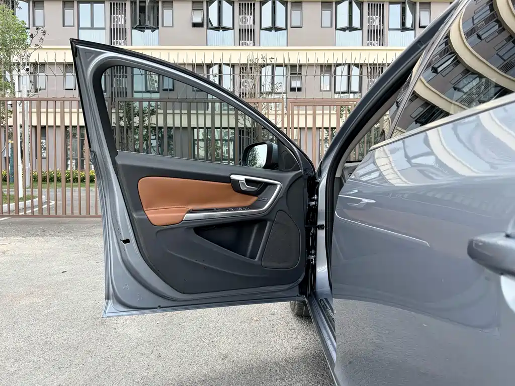 Volvo S60 S60 L T5 Smart Control
