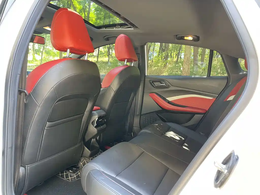 MG5 180 DVVT CVT Youth Luxury