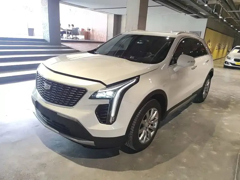 Cadillac XT4 28 T 2 WD Leading