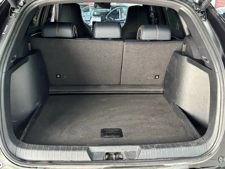 BYD Song PLUS NEV DM-i 51 KM Honored