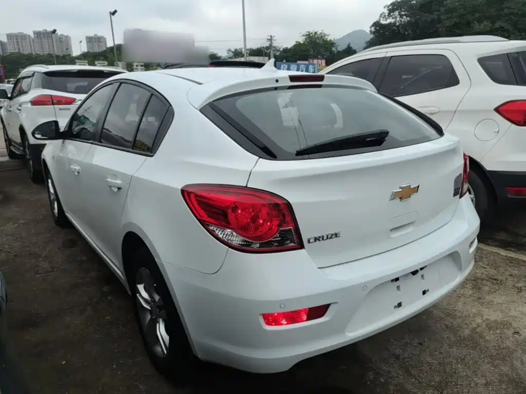 Cruze 科鲁兹 2013款 掀背 1.6 L 手动豪华型