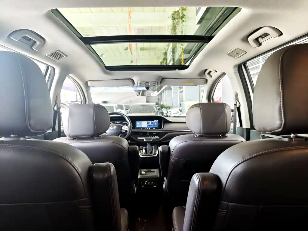 GAC Trumpchi M6 270 T Auto Honored (7-seat) CN-V