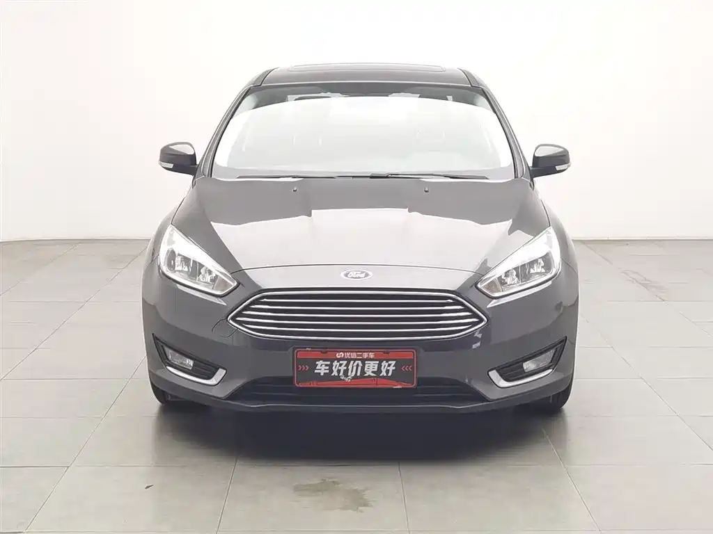 Focus Sedan EcoBoost 180 Auto Elite