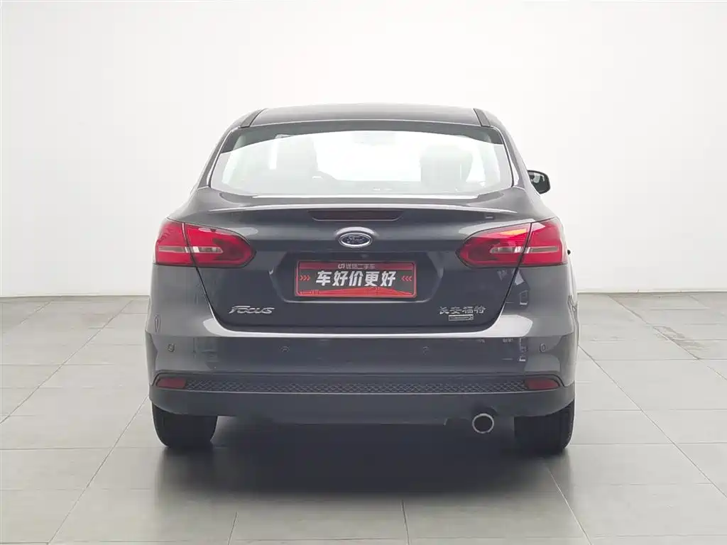 Focus Sedan EcoBoost 180 Auto Elite