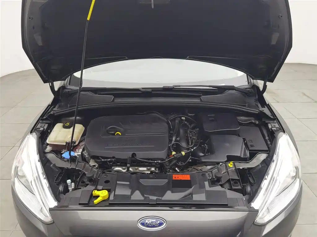 Focus Sedan EcoBoost 180 Auto Elite