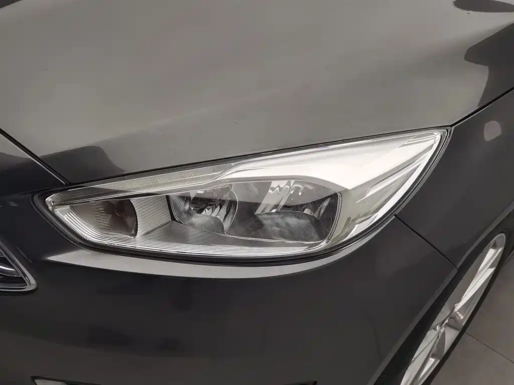 Focus Sedan EcoBoost 180 Auto Elite
