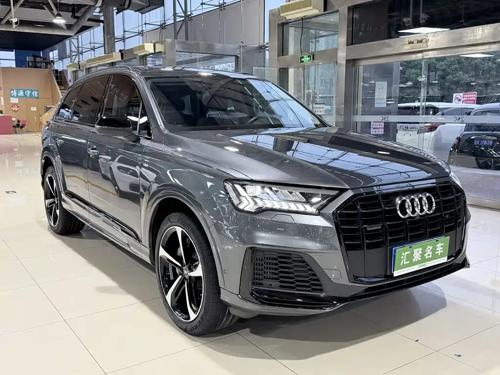 Audi Q7 55 TFSI quattro Black Warrior Exclusive