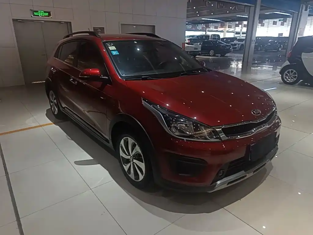 KX CROSS 1.4 L AT GLS