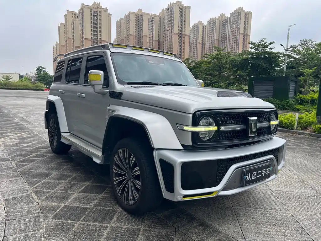 Tank 300 Co-Creation 2.0 T Cyber Tank