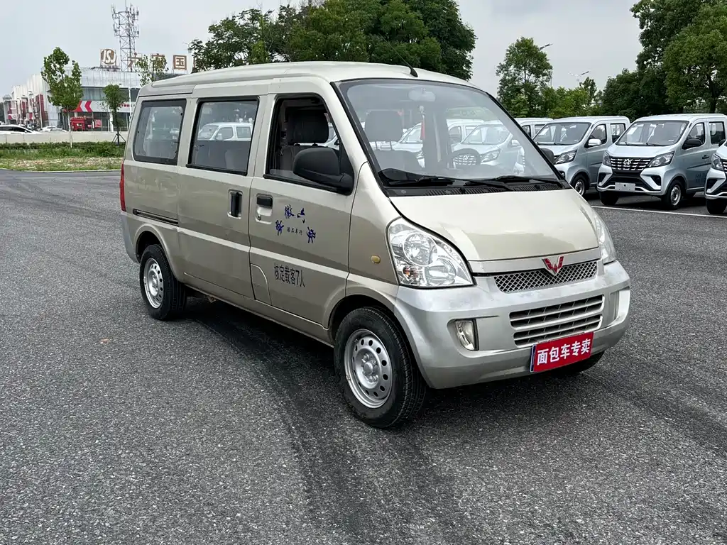 Wuling Rongguang 1.2 L Basic