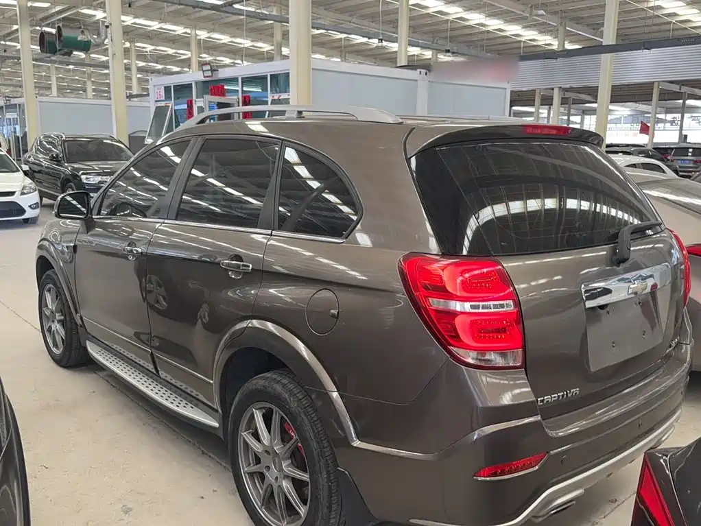 Captiva 2.4 L 4 WD Flagship 7-seat