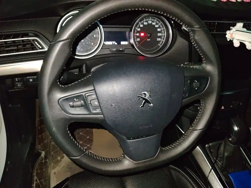 Peugeot 408 标致408 2018款 230 THP 自动豪华版
