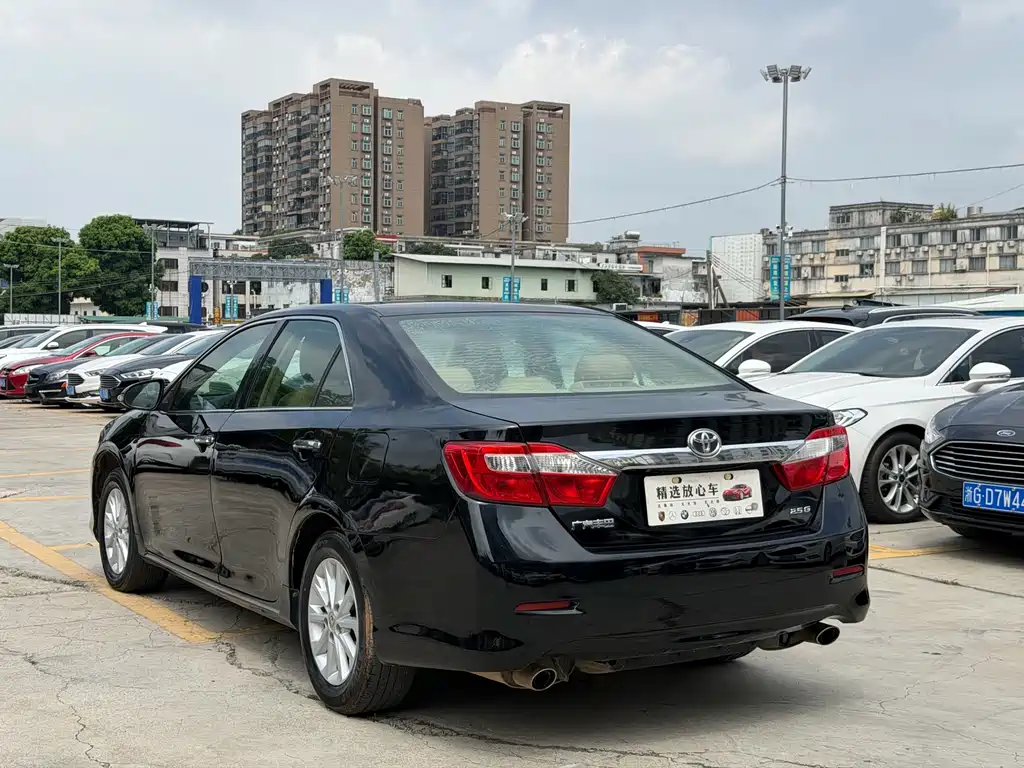 Camry 2.5 G Luxury