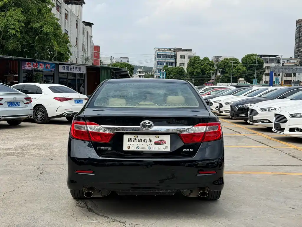 Camry 2.5 G Luxury