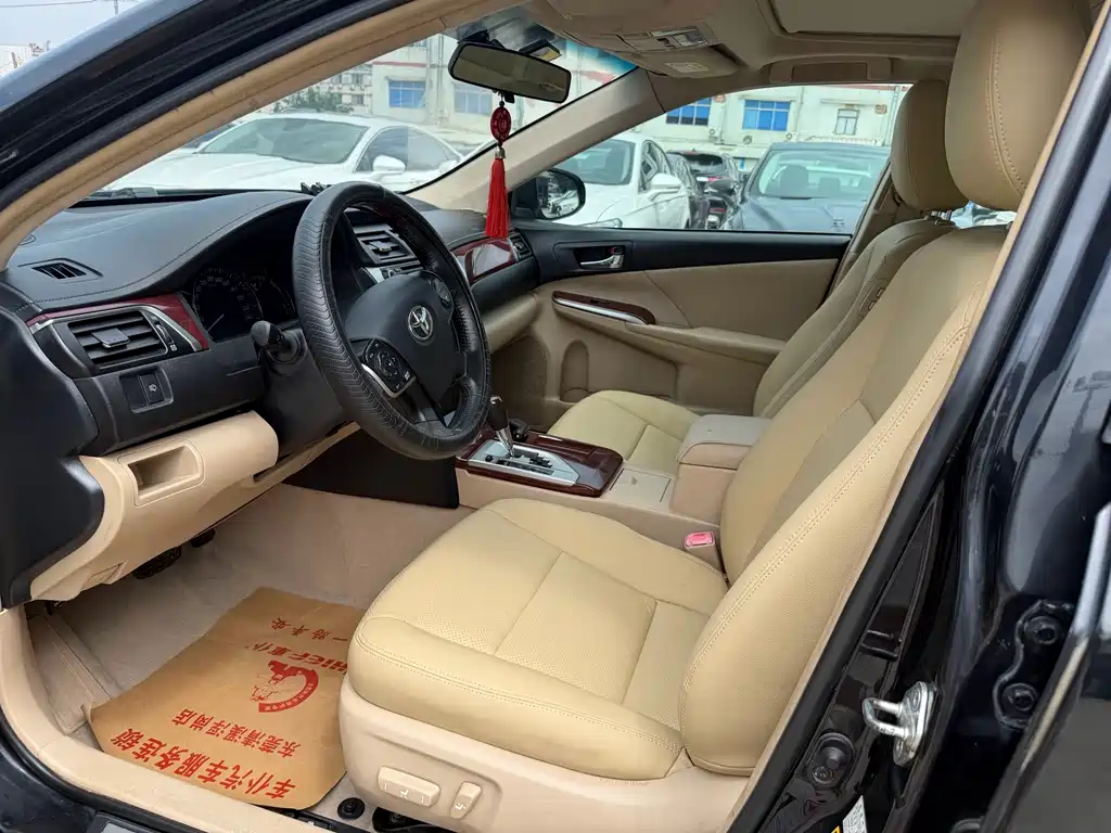 Camry 2.5 G Luxury