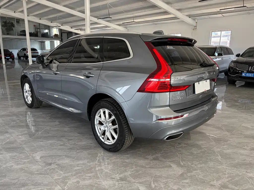 Volvo XC60 T5 4 WD Smart Ease Luxury