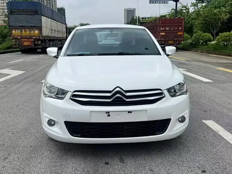 Citroën Elysee 1.6 L Manual Fashion