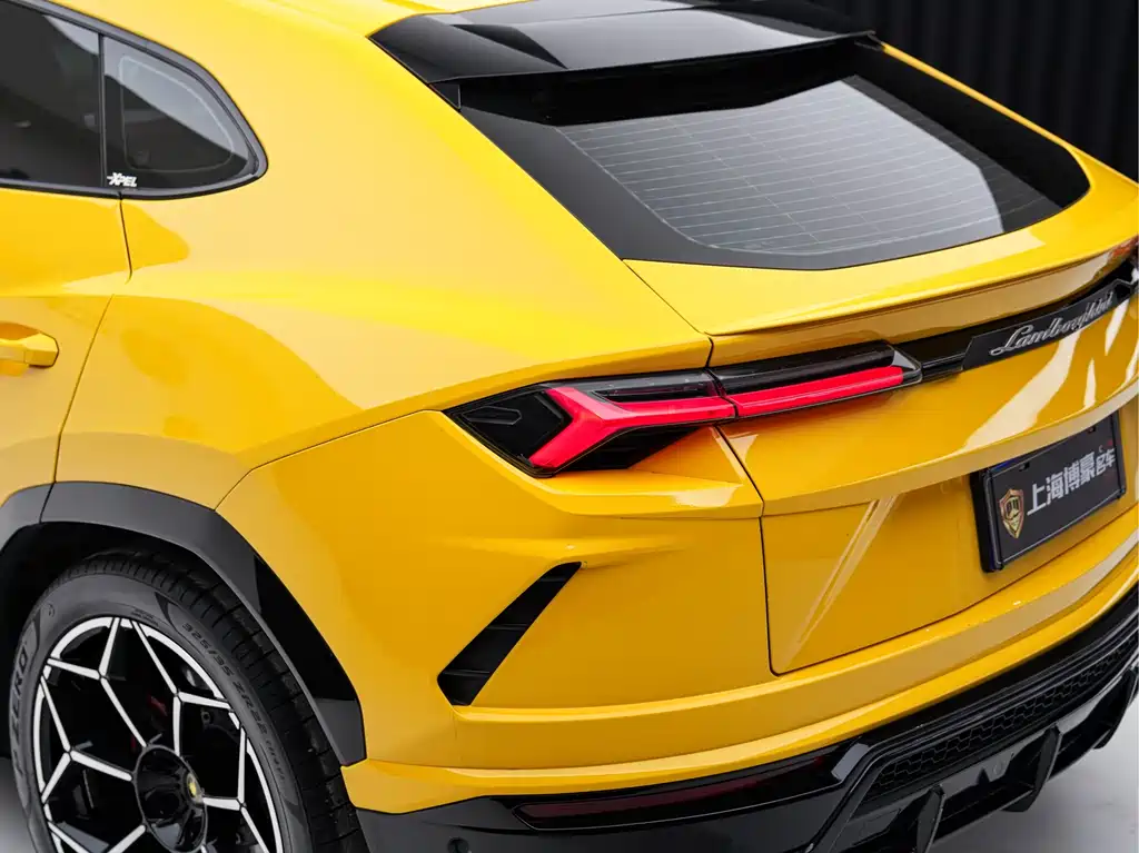 Urus 4.0 T V8