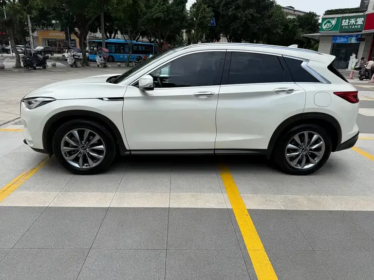 Infiniti QX50 2.0 T 4 WD Elite