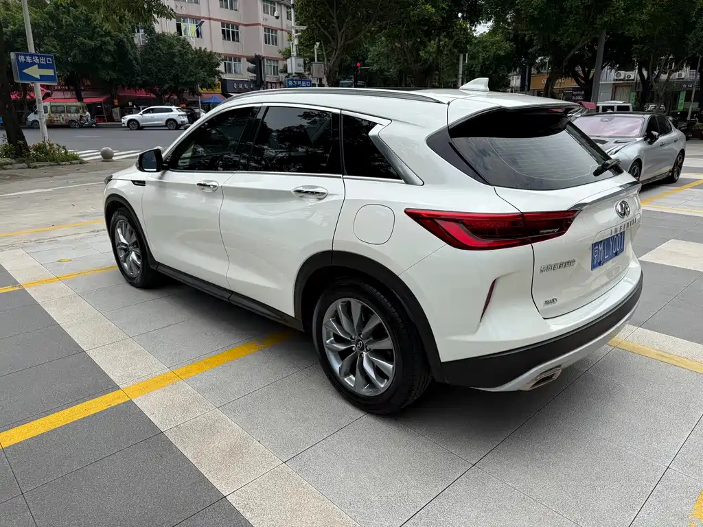 Infiniti QX50 2.0 T 4 WD Elite