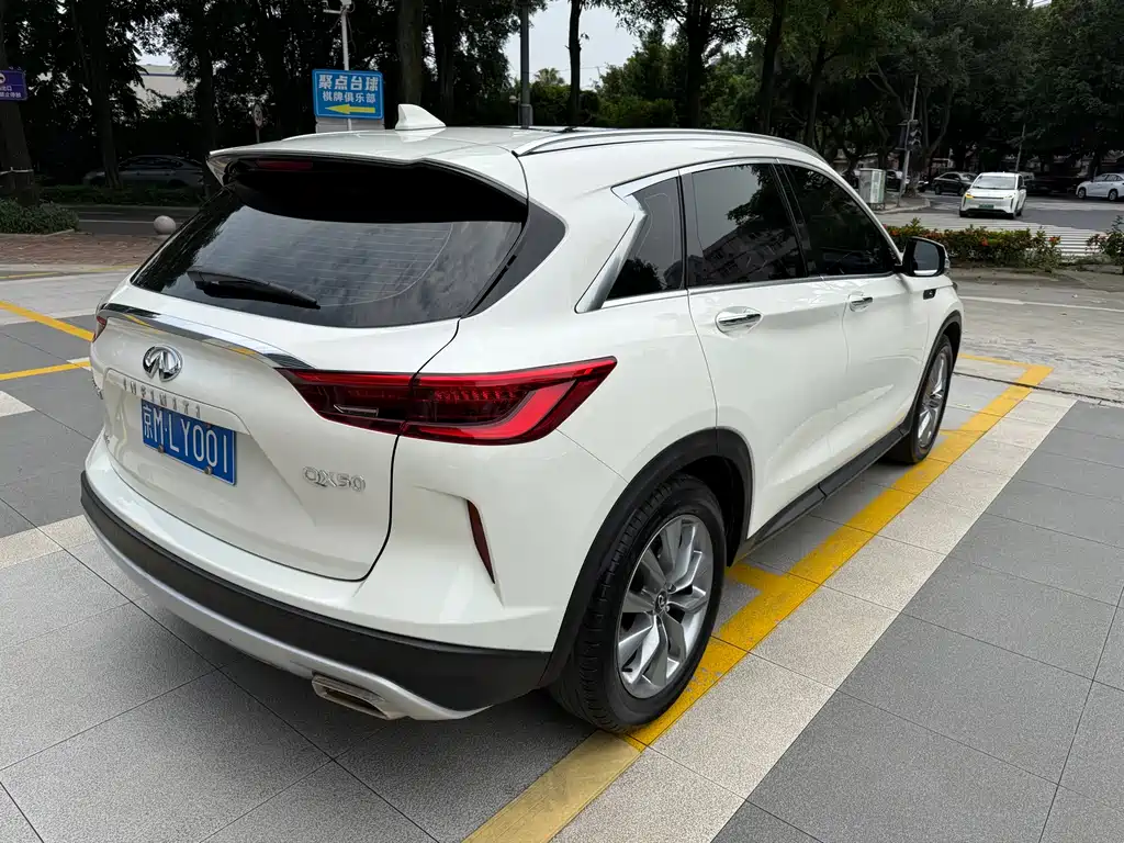 Infiniti QX50 2.0 T 4 WD Elite